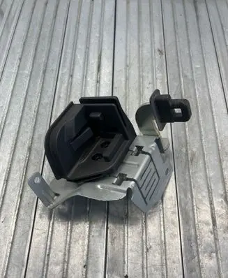 BMW 3 F30 F35 F31 Parcel shelf load cover mount bracket 7268029 14588619 14052014