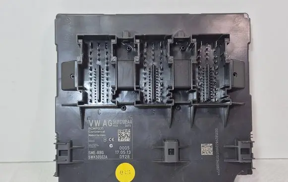 Volkswagen Caddy Comfort/convenience module 5K0937085AA S0173 H122