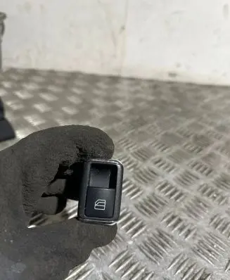 Mercedes-Benz C W204 Electric window control switch A2048707358