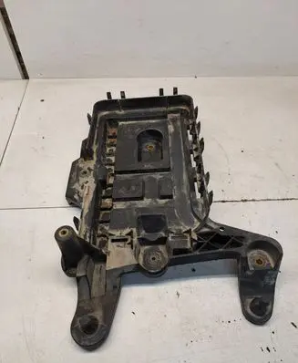 Volkswagen PASSAT B6 Battery box tray 1K0915333C 1K0915333B
