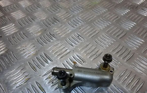 BMW 6 F12 F13 Timing belt/chain tensioner 7557741