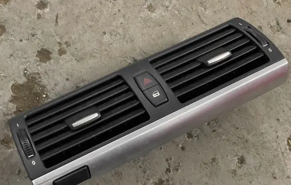 BMW X5 E70 Dash center air vent grill 6958654 7161801 7161802