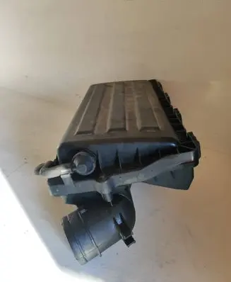 Air filter box