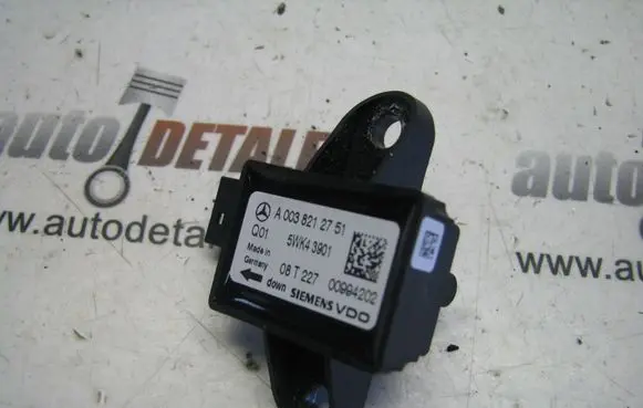 Mercedes-Benz GL X164 Airbag deployment crash/impact sensor A0038212751