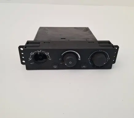 Mitsubishi Pajero Climate control unit MR500646