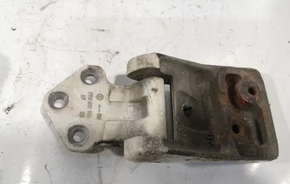 Volkswagen Transporter - Caravelle T5 Rear door lower hinge 7H0827154