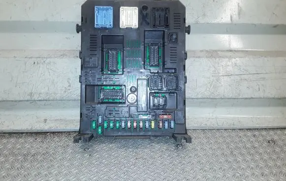 Citroen C5 Comfort/convenience module 28120836 281201930C 28119248