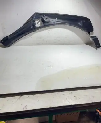 Mercedes-Benz GL X164 Other trunk/boot trim element A1646900327