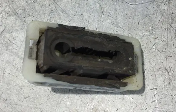 Peugeot Expert Radiator mount bracket 9800613580 ESF1002500