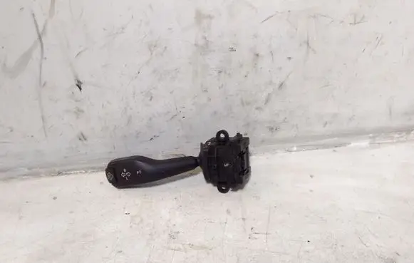 BMW 3 E46 Indicator stalk 8363668M 01104010