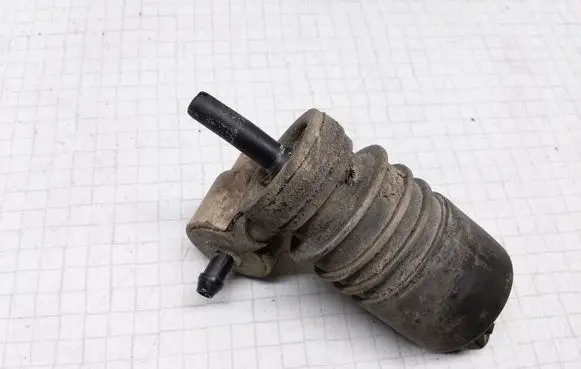 Seat Alhambra (Mk1) Windscreen/windshield washer pump