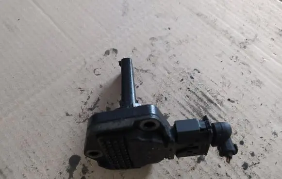BMW 3 E90 E91 Oil level sensor 7501786