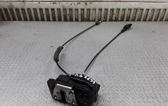 Nissan Note (E11) Rear door lock