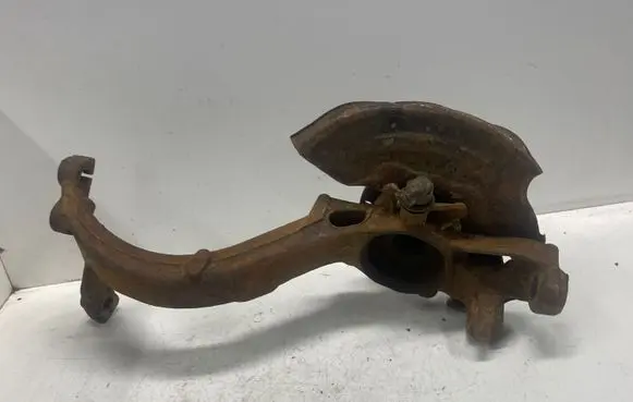 Volkswagen PASSAT B5 Front lower control arm/wishbone