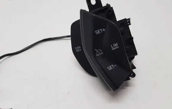 Ford Kuga II Steering wheel buttons/switches BK2T9E740AB