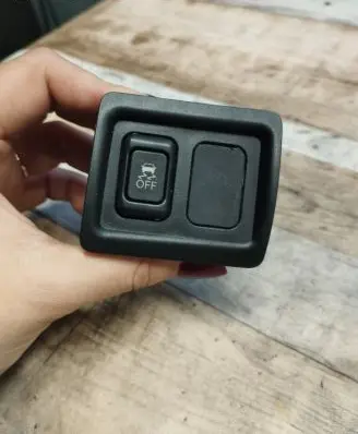 Traction control (ASR) switch
