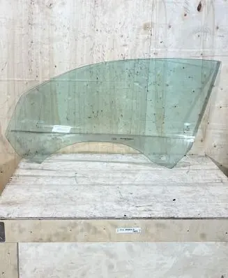 BMW 1 E81 E87 Front windscreen/windshield window 7165579 51337165579