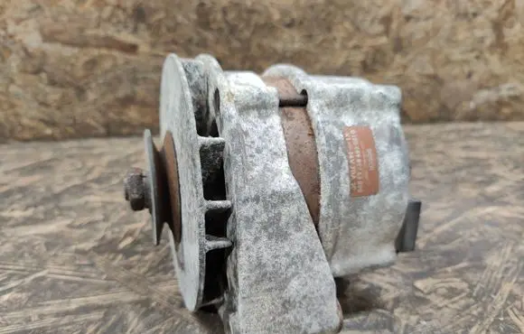 Mercedes-Benz SL R107 Generator/alternator 0120489897