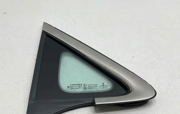Chrysler Pacifica Front triangle window/glass 43R001229 E000218