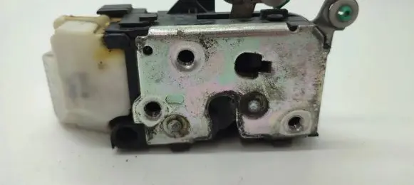 Alfa Romeo 147 Front door lock