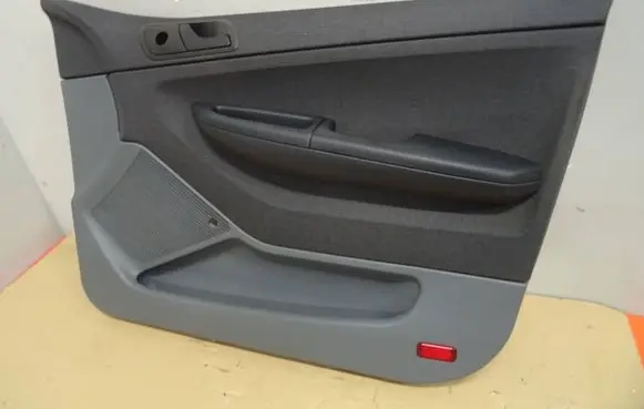 Skoda Fabia Mk1 (6Y) Front door card panel trim 