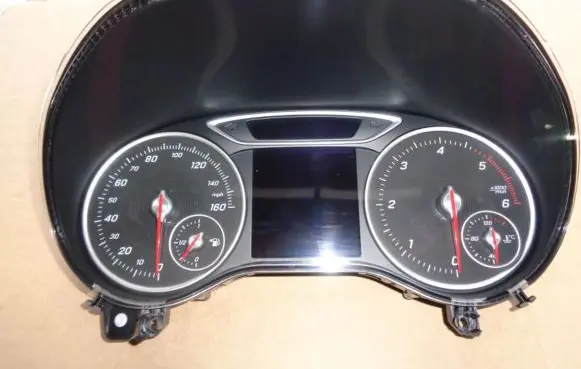 Mercedes-Benz A W176 Speedometer (instrument cluster)