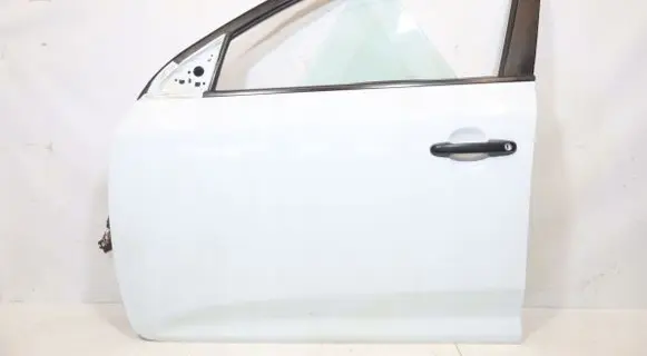 KIA Ceed Front door