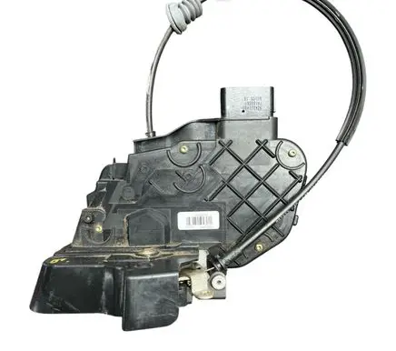 Volvo S40 Front door lock 30699793