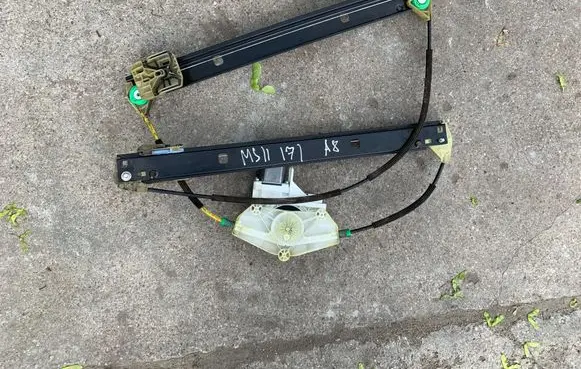Audi A8 S8 D4 4H Rear window lifting mechanism without motor 4H0839462B
