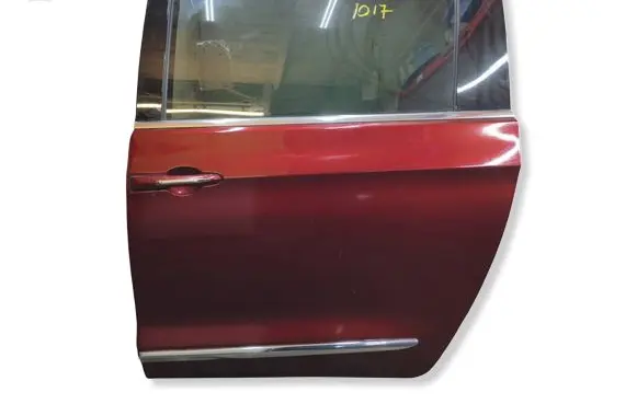 Chrysler Pacifica Side sliding door 