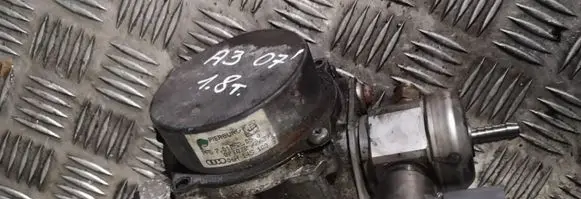Audi A3 S3 8P Vacuum pump 06h145100
