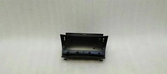 Mercedes-Benz CLS C219 Car ashtray A2116802852