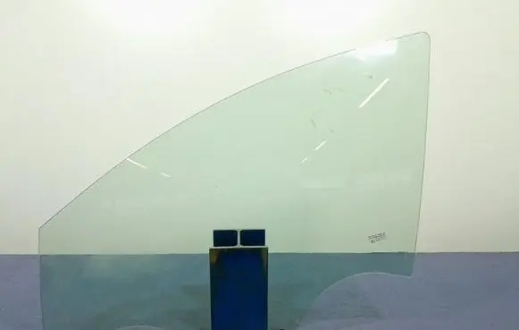 Dacia Jogger Front door window glass four-door 