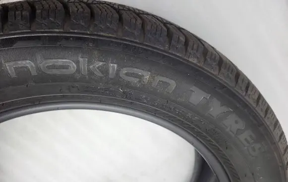 Tesla Model S R19 winter tire T432230 511711 6419440490106