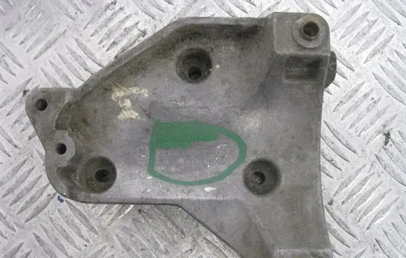 BMW X6 E71 Engine mount bracket 7799863