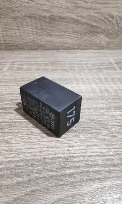 Audi A4 S4 B5 8D Other relay 3A0927181 61233005 175