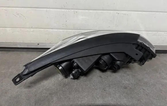 KIA Sportage Headlight/headlamp 921013WXXX 921013UXXX