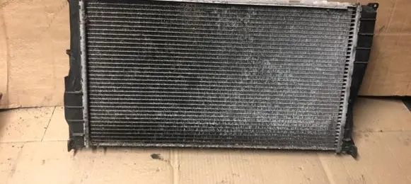 BMW 1 E81 E87 Coolant radiator 6333981 781025801