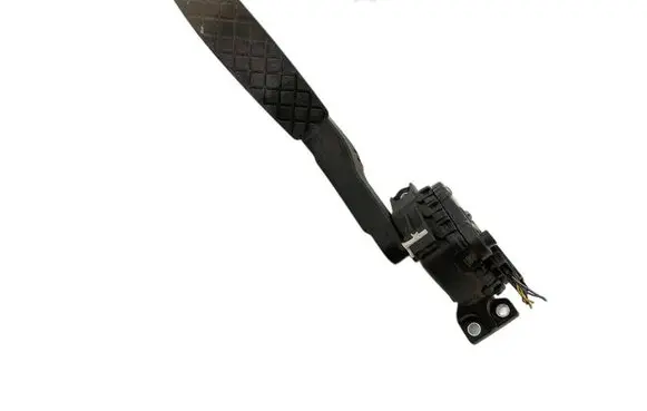 Volkswagen Touareg I Accelerator throttle pedal 7L0723507B 6PV00802624