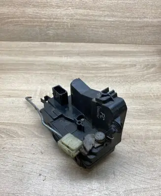 Opel Signum Front door lock 24447341