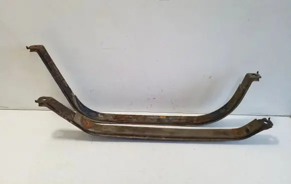 Honda CR-V Fuel tank mounting bracket 