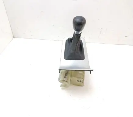 Volvo V70 Gear shifter/selector 30672191