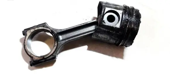 Piston with connecting rod
