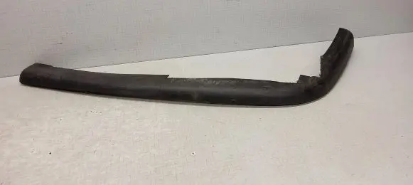Volkswagen PASSAT B4 Front bumper lip 3A0805904B