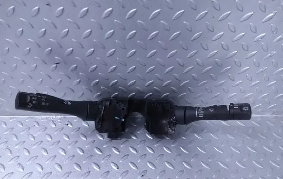 Nissan Cube Z12 Wiper turn signal indicator stalk/switch 255601AN0B