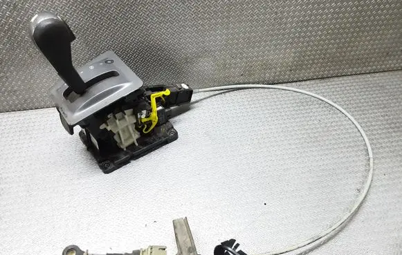 Opel Signum Gear shifter/selector 13130909