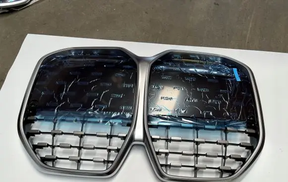 BMW 4 G22 G23 G24 G26 Front bumper lower grill SrebrnoSzary