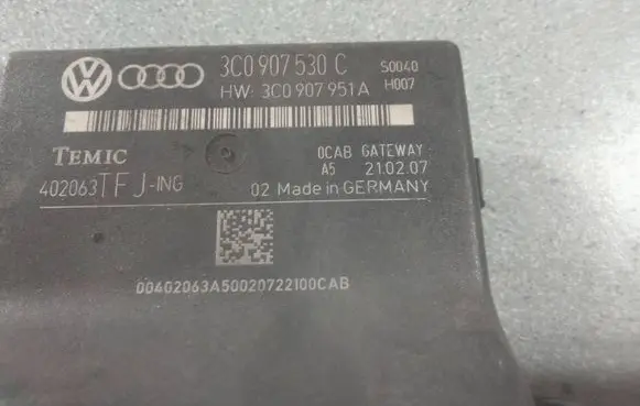 Volkswagen PASSAT B6 Gateway control module 3C0907530C 3C0907951A 402063T