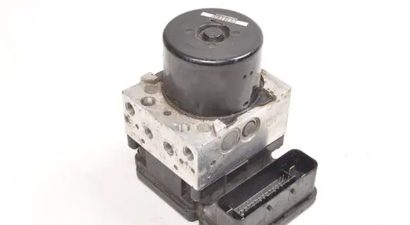 Volvo V70 ABS Pump 31423347