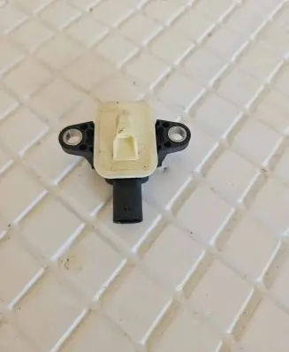 Volkswagen Polo V 6R Airbag deployment crash/impact sensor 4H0955557 121114 0169RB4